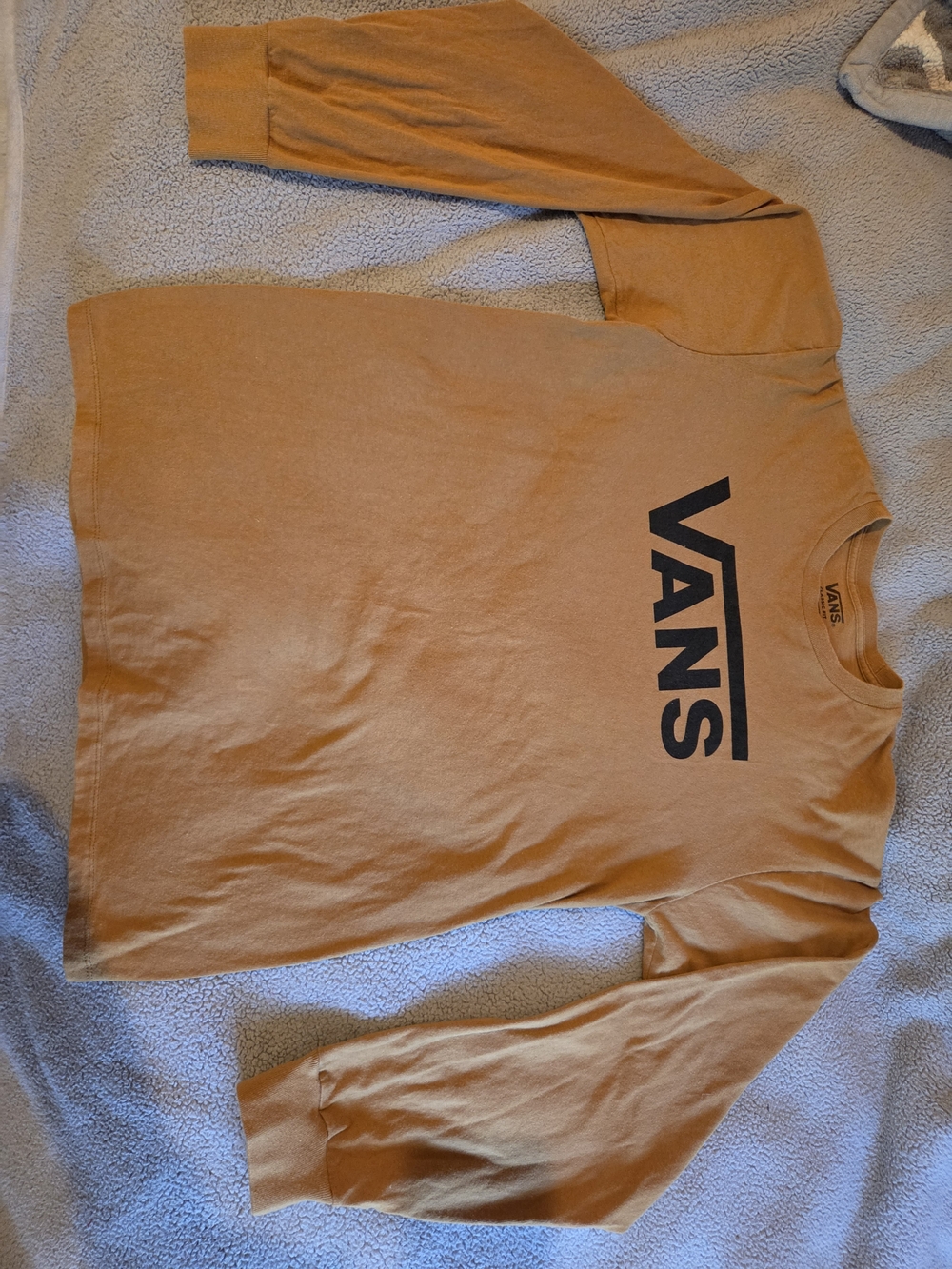 Vans Classic Fit Long Sleeve Tee in Mustard Size Medium